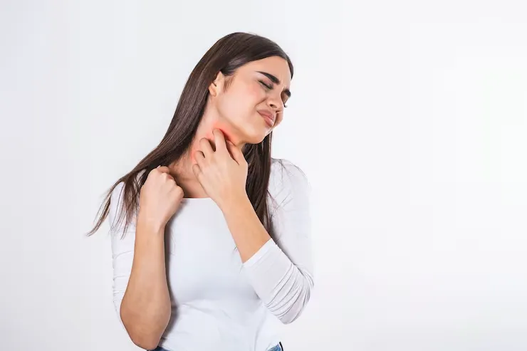 Itching on Face and Neck Causes Common Triggers and Care